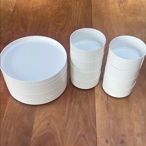 White Dinnerware Set